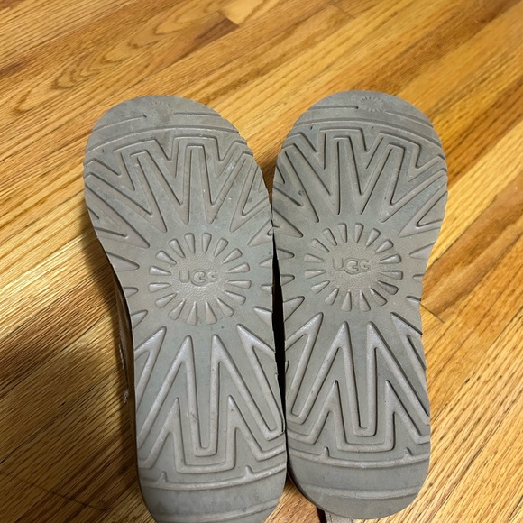 UGGS | Ultra Mini Uggs Chestnut - Picture 7 of 8